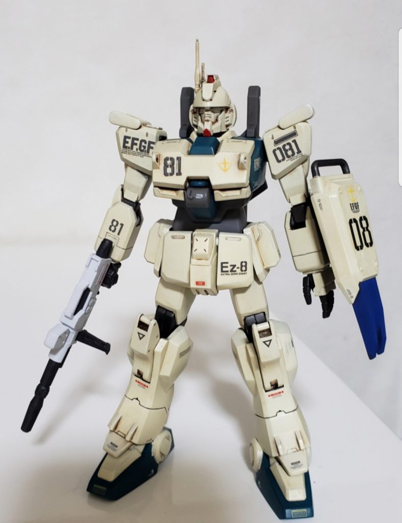 ①Ez8(旧キット)汚し前状態・フィニッシュングサフェーサー1500ブラック・グランプリホワイト+ダークイエロー少々・ミディアムブルー+MSグリーン少々・コバルトブルー・オリーブドラブ・ダークグレイ・ダークアイアン・GX113艶消し・ウェザリングカラー(グランドブラウン)・水転写デカール