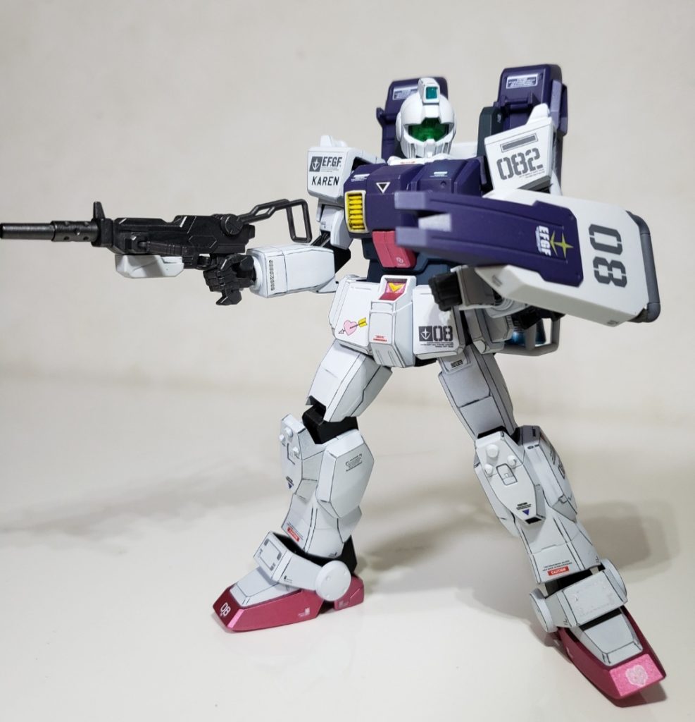 ③陸戦型ガンダム(地上戦セット)パラシュートパック付属のジムヘッドを使用。足裏の肉抜きもなく合わせ目は出ないけど、膝突起が別パーツ化されてないのがアカンね。