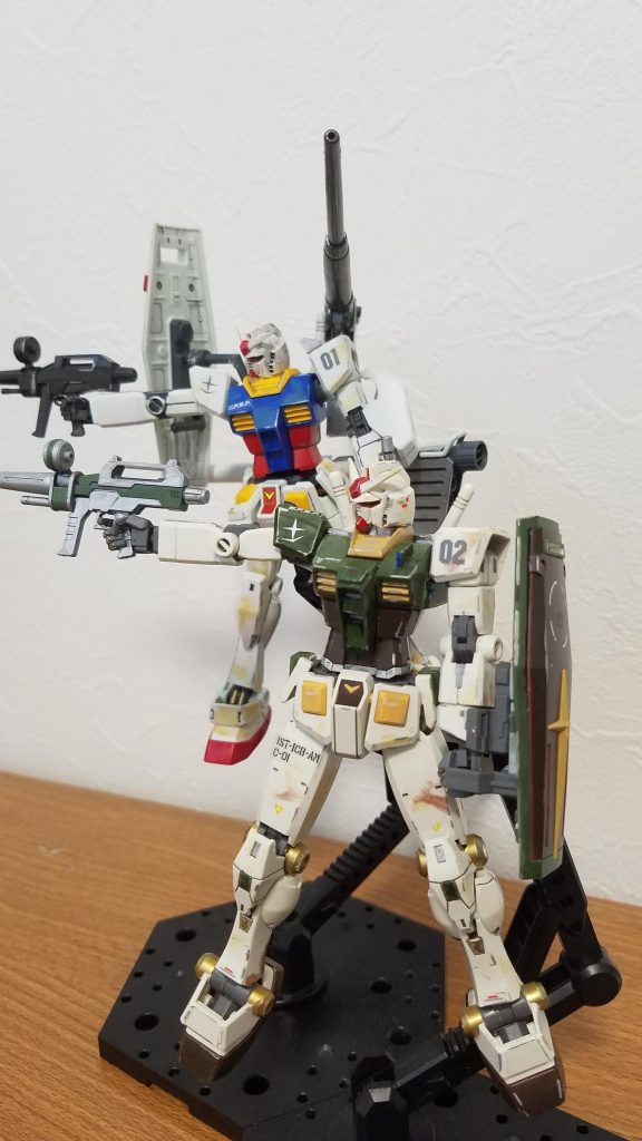 ユニコーンの対ネオジオング風に。ジャブロー仕様君もよろしくどうぞ‼️(こうして見ると、スタイルが全然違う…‼️)