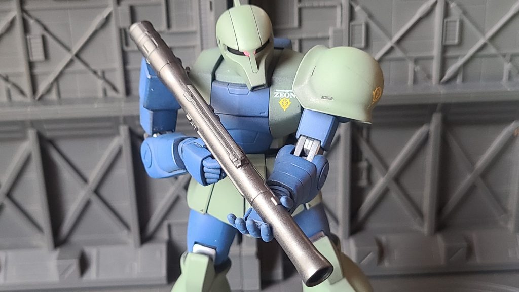 専用バズーカを構えての１枚。