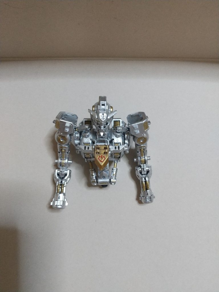 ガンダムマーカー シャインシルバーとゴールドを使用