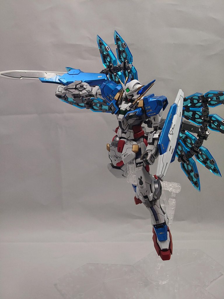 剣を振ってみる。