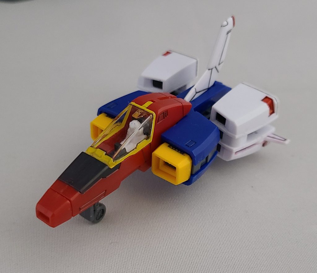 アーマーを着込んでしまう関係で分離合体出来なくなっちゃうネオ・コア・ファイターはディスプレイモデルになっちゃってますね。