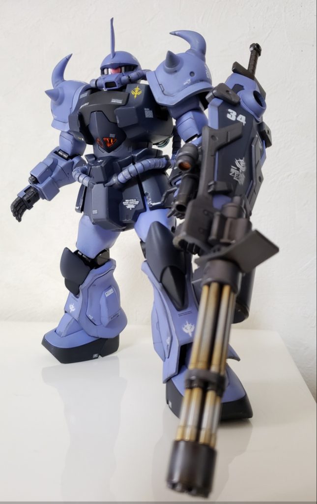 立ち姿がカッコイイです！！でも足首関節が緩めで前のめりになると倒れそうになっちゃいますね^^;