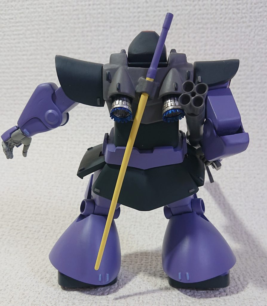 バーニアとハンドパーツは替えました。これだけで印象変わりますね