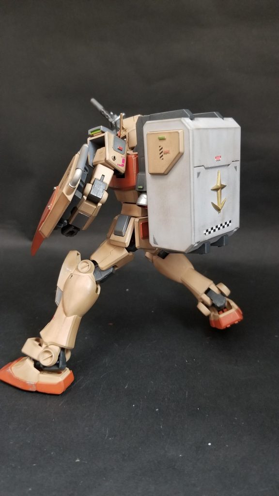 リアには、コンテナを背負って、武器などの補給部隊で活躍。確実にお届け致します😁