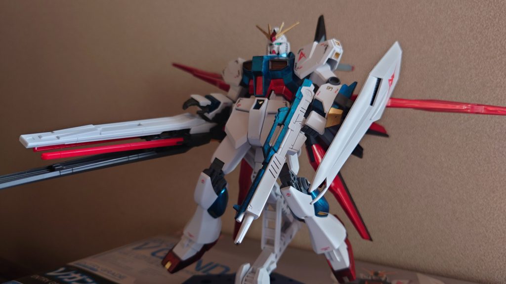 試しに腕部にロングレンジフィンファンネルを装備させてみました。