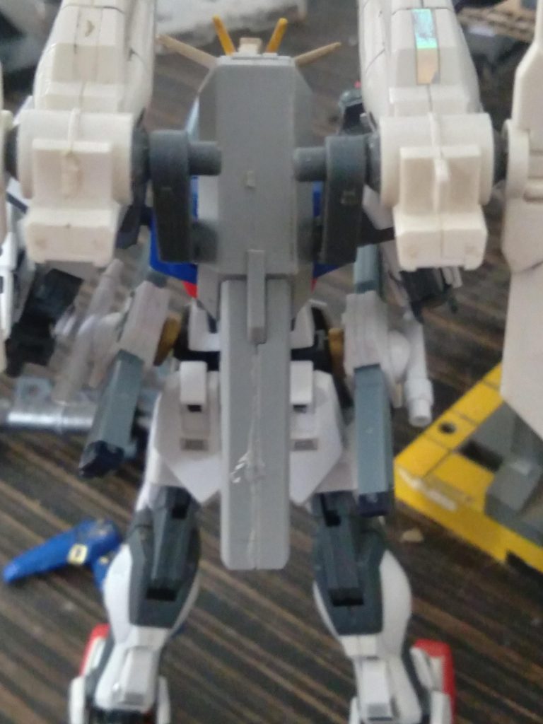 I used a piece from the hi nu influx and drilled 2 3mm holes on each side. Then using some sub arms I had in my junk box, I was able to make it look cool