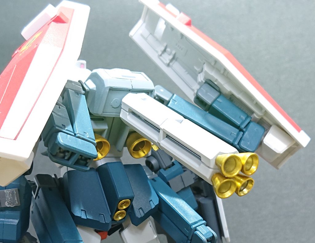 最近は､専ら全塗装なのでスラスターをキャンディー塗装にしてます～エアブラシがやっぱりええ！