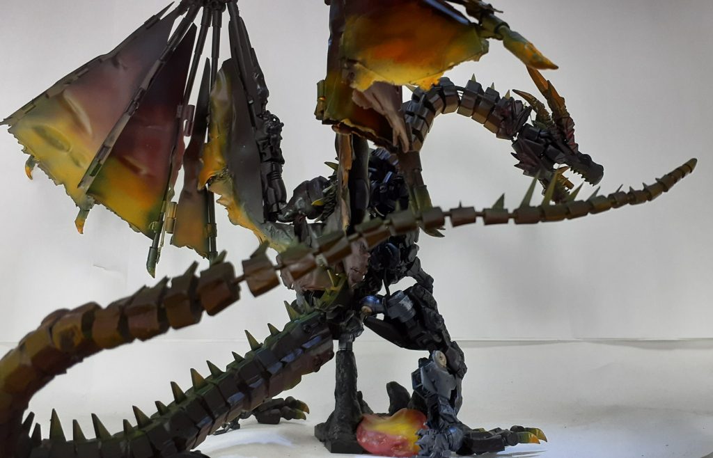 尻尾も改良して先端までしなやかに可動します。