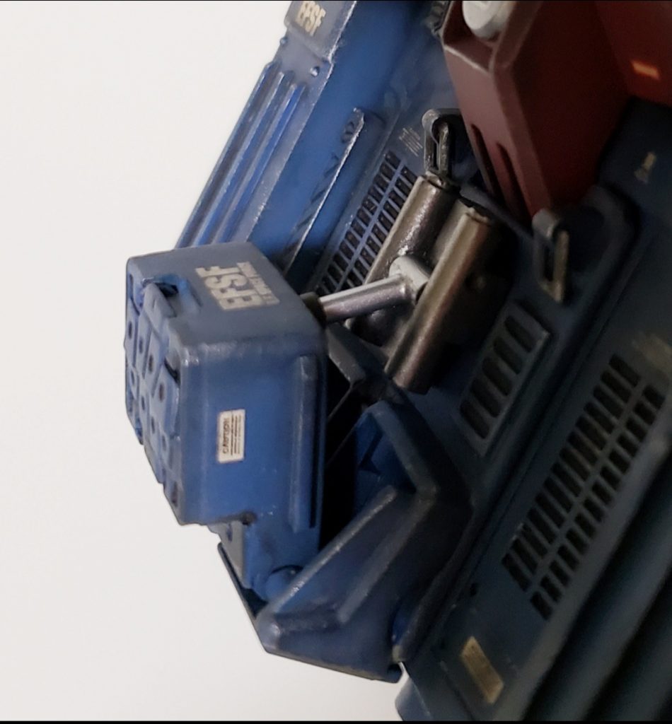 プラ棒＆プラパイプで作成したシリンダーを付けて発射角度を調整出来るようにしてみました。