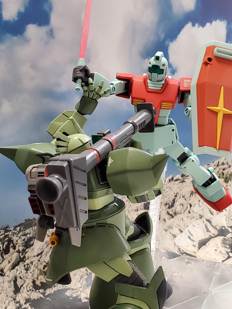 高い機動力で一気に間合いを詰め、GMの懐に飛び込むゲルググ🚶💨連邦兵の叫び声が響きわたるワンシーン😱❗