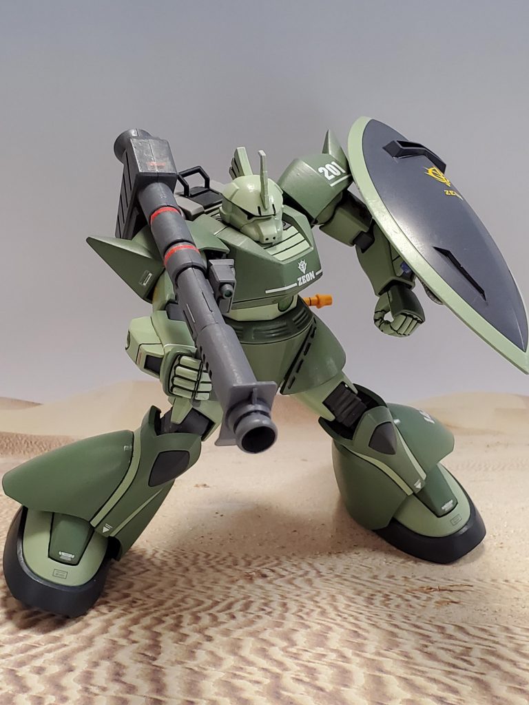 標準装備の他、ビームマシンガン、バズーカ、ショットガン、ヒートホークを使用した模様👀