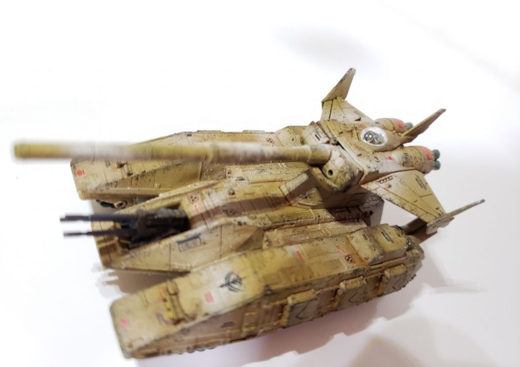 旧キットマゼラアタックと比べてキャノピーがクリアパーツ化されてます。履帯組み立ては…地獄です^^;接着剤ナシではムリですね!