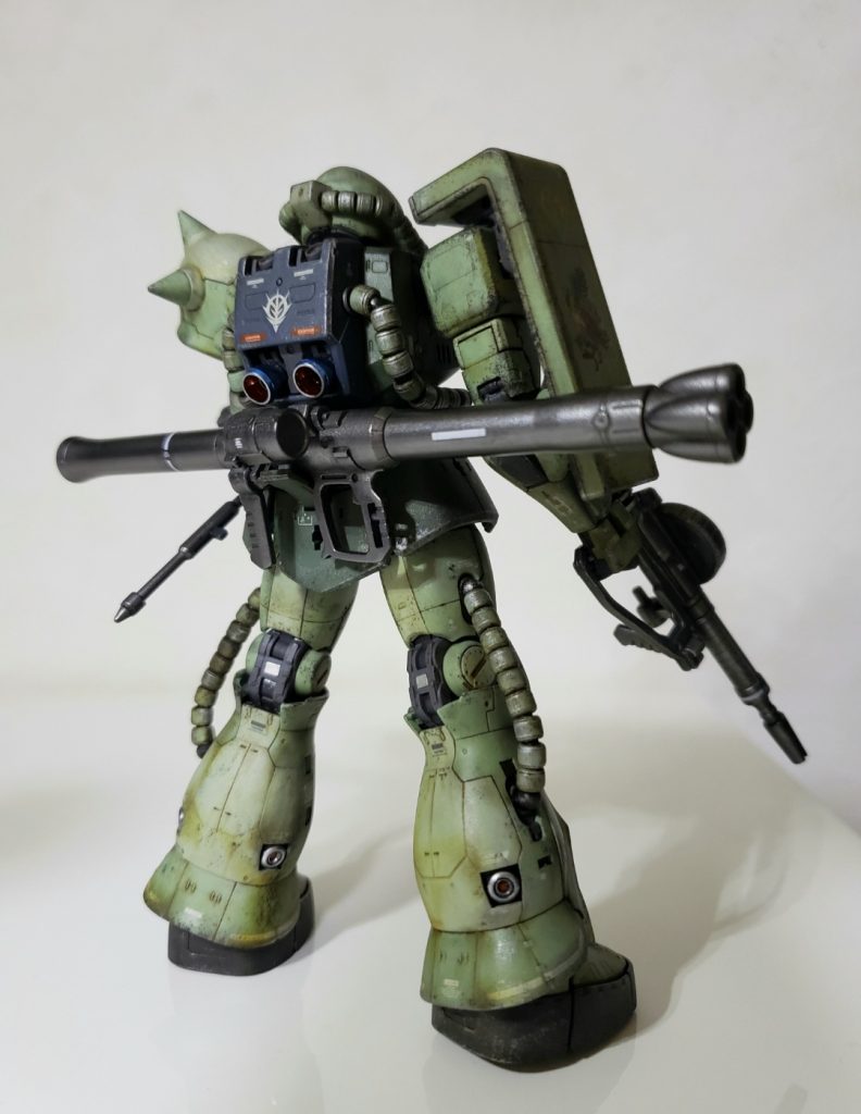 武器類は焼鉄色で塗装してます。バーニアやスラスターはスーパーシルバーで塗装。