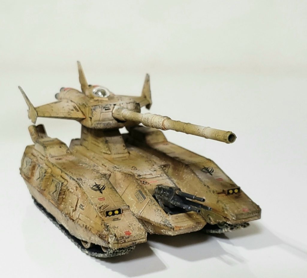 水転写でカールを貼り付けて艶消しトップコート。汚し加工としてMrウェザリングカラー(グランドブラウン)でウォッシングしてトーンを落とし、チッピングやドライブラシ等で汚し加工を追加して仕上げました。