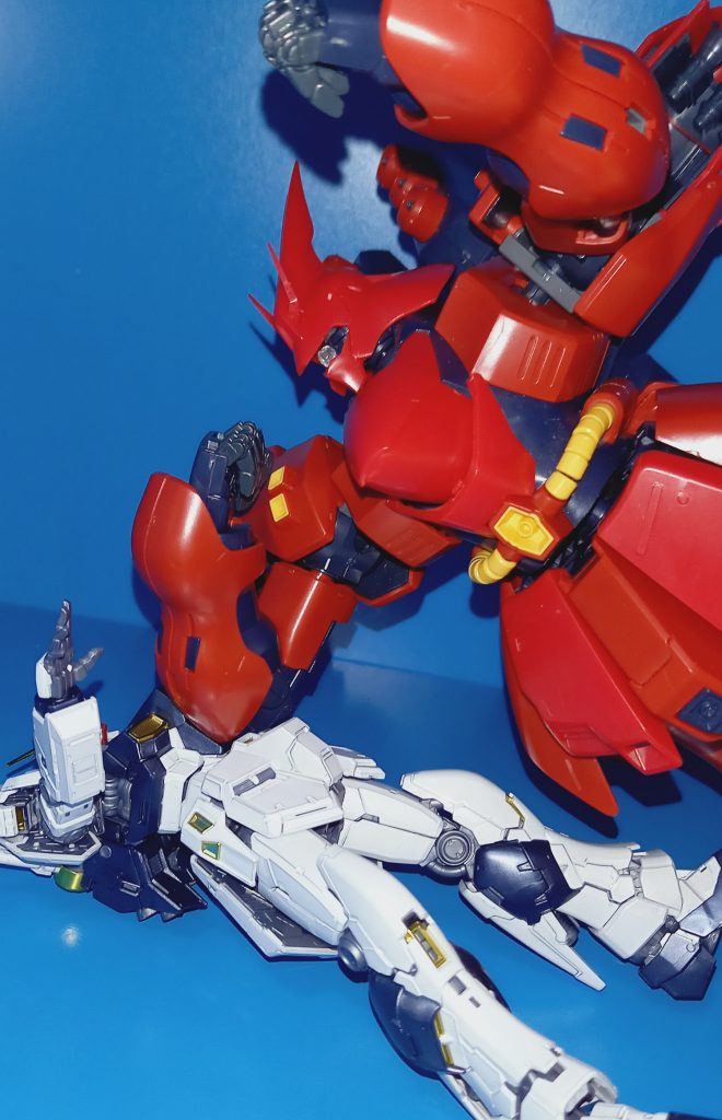 サザビー（ロリコン）　「ララァは私の母親になってくれる人だった！！」アムロ「えっ？」