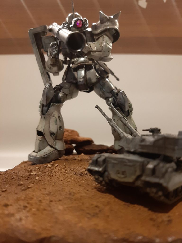 近すぎ–2枚目/制作者：孤独のプラモ