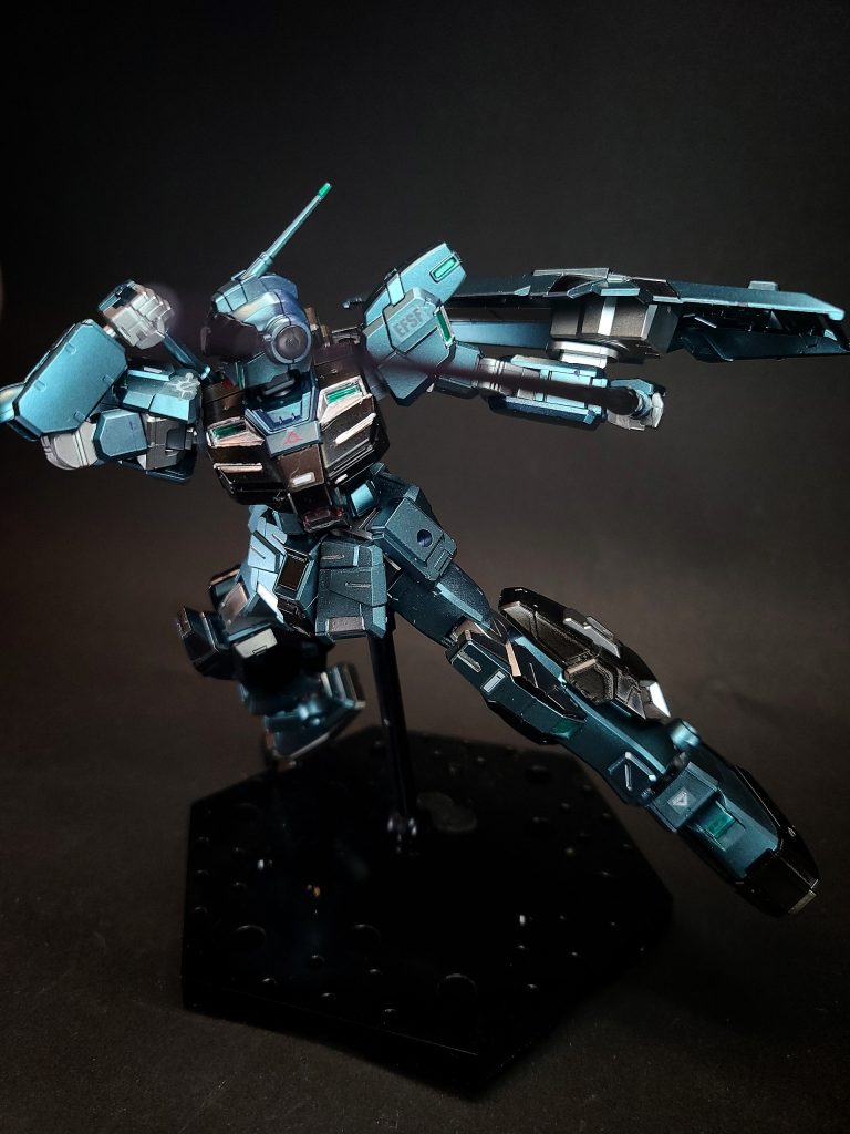 ビーム・サーベルバックパックに2基装備された近接戦闘用武装。