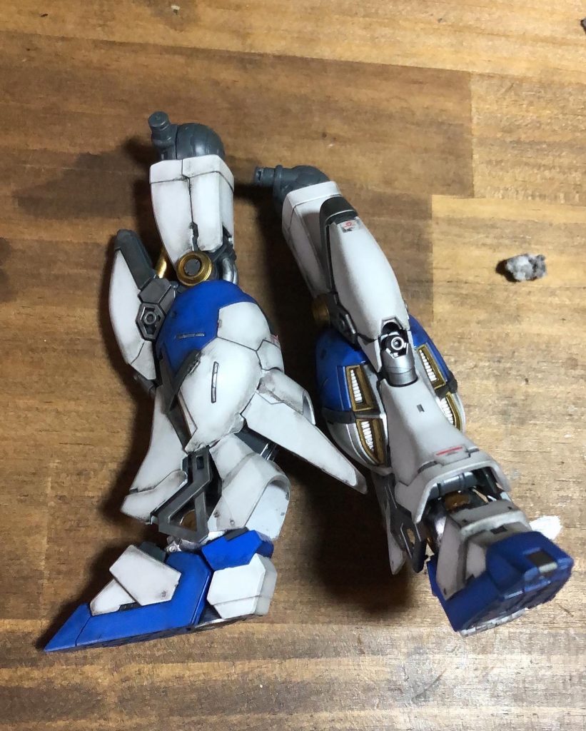 ウォッシングはウェザリングカラーのマルチブラックですメラミンスポンジで陰影をつけています