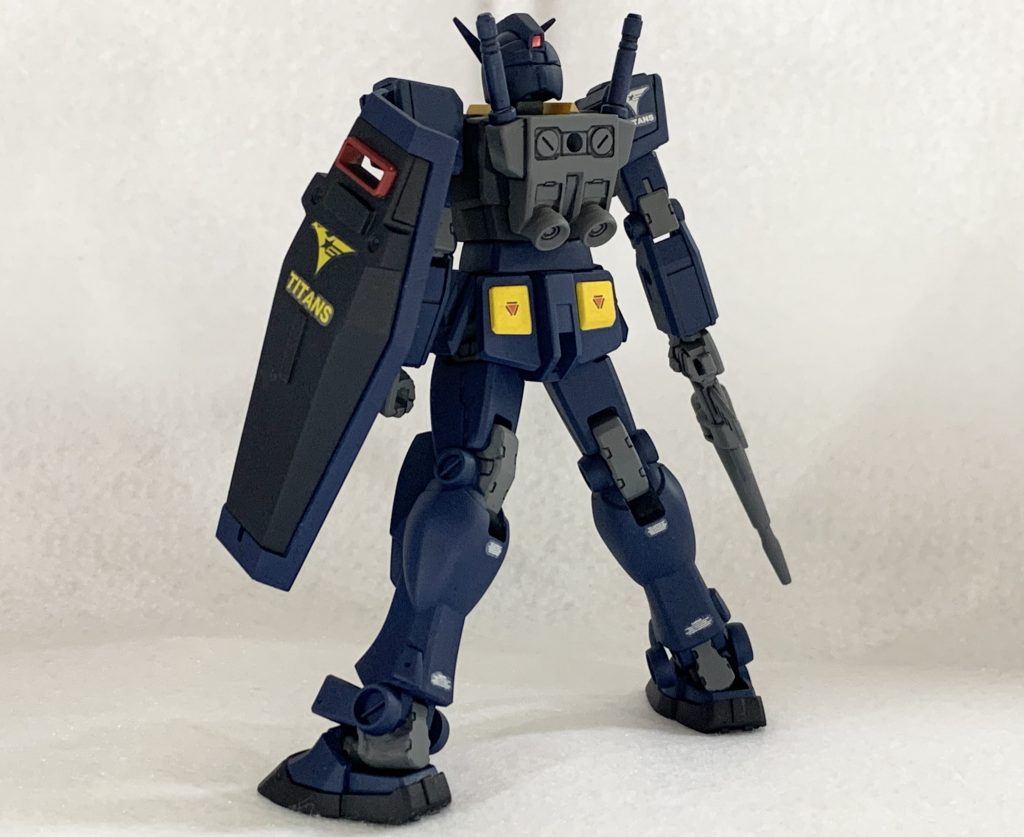 斜めうしろから