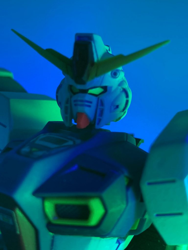 高火力の大型ビーム兵器とコア・ブロックシステムを有し、それら全てを綺麗にまとめ上げられたデザイン。ヒロイックでありながら他のどのガンダムとも違うはっきりとした個性。それでいて2号機という設定。私が最も愛するガンダムです！(  ◜ω◝ )✨