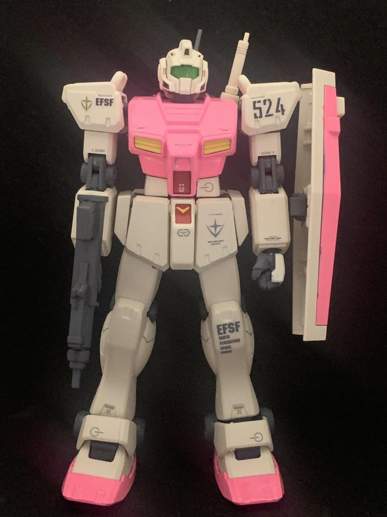 付属のシール貼ったり、デカール貼ったりしています。