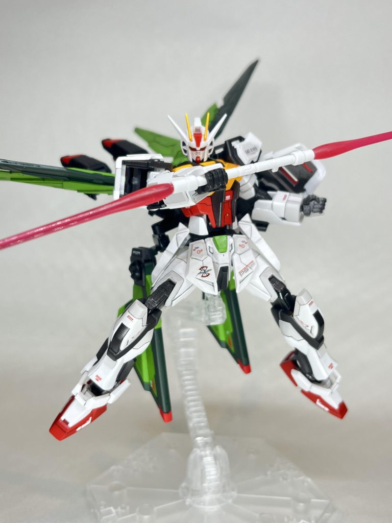 ビームサーベルのハルバート形態！使い方はきっとアスランあたりに教わるんだと思います（笑）最後まで見ていただきありがとうございます。よければこちらも見てくださいhttps://weekend-hobby.com/post-594/594/