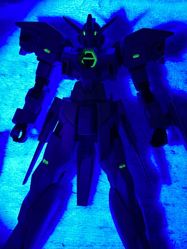 今回はブラックライトで光ります(*´ー｀*)