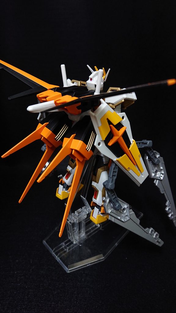 使用した塗料タミヤカラースプレー・ジャーマングレイ・ブラック・ゴールド・シルバーリーフ・パールホワイト・クロームイエロー・ブリリアントオレンジ