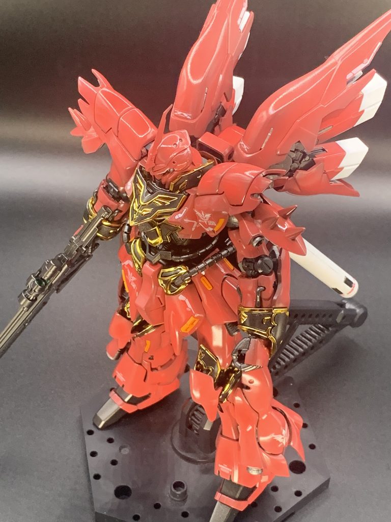 シナンジュRG 全塗装–5枚目/制作者：MR.T