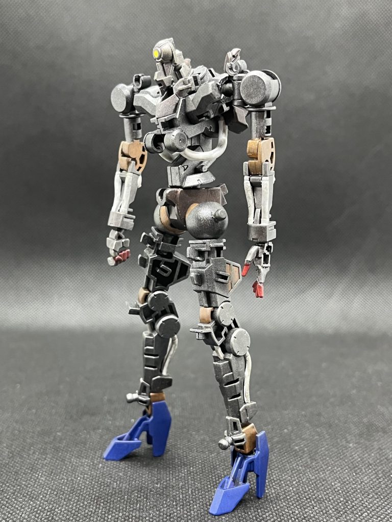 フレーム塗装後。指先赤くしてみました