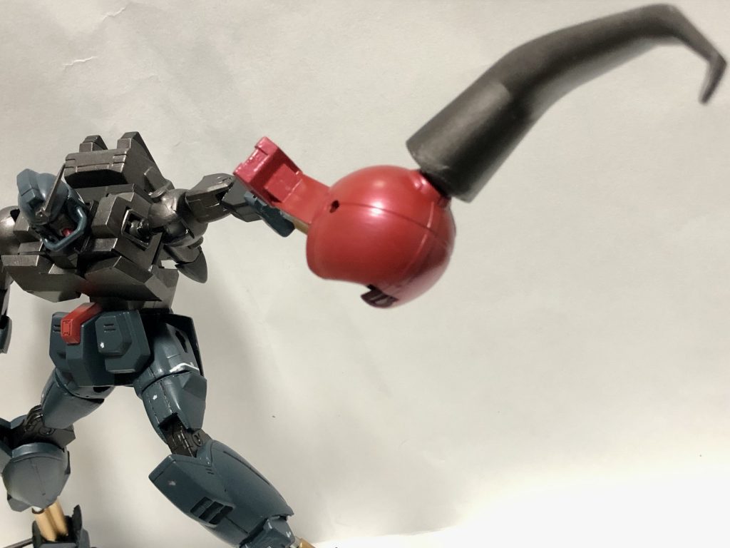 スーパーモード、バイソンフックアメリカバイソンの角を模したグローブでの一撃