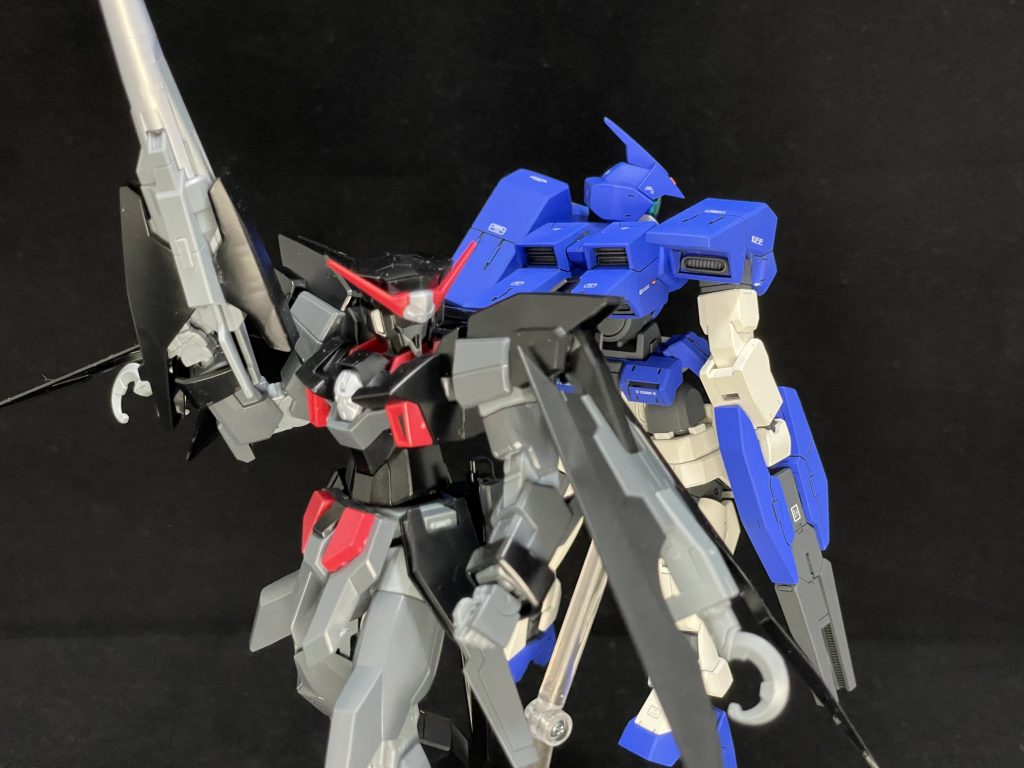 アセムと一瞬だけ背中合わせになったりとか