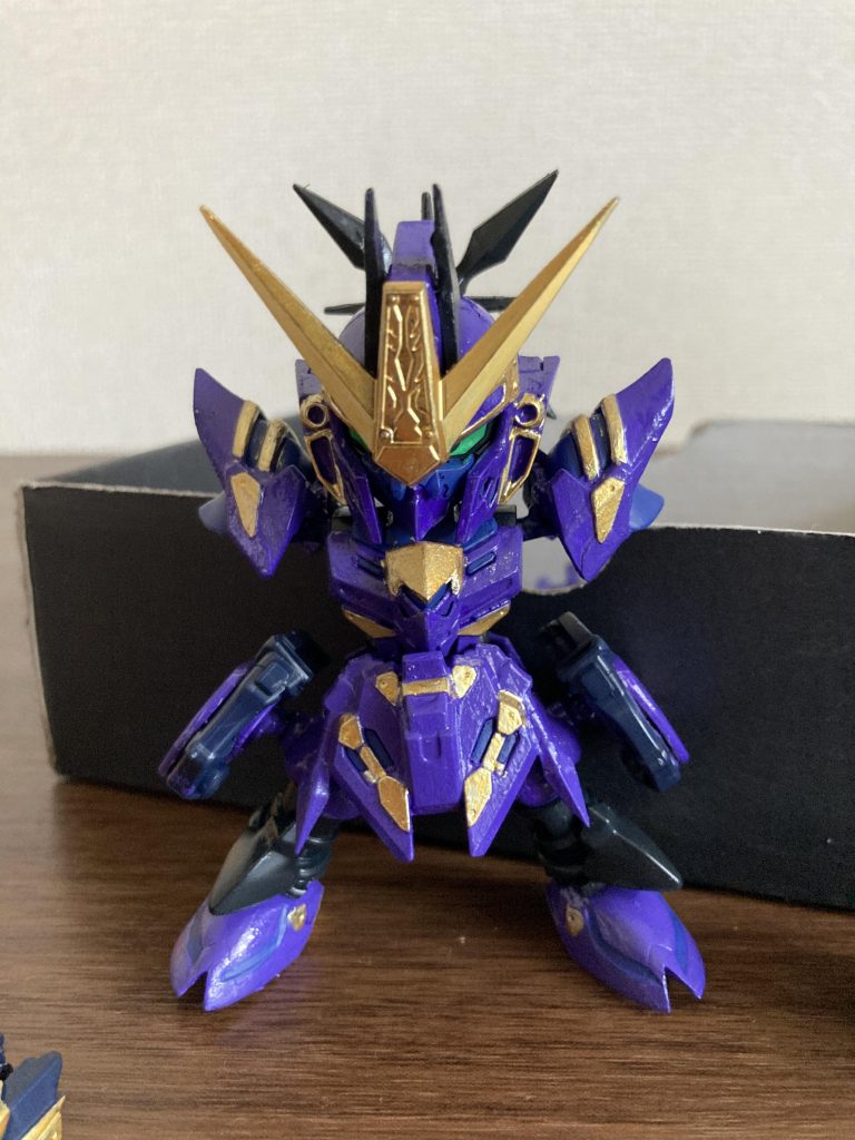 このあと手に鉤爪を付けようとして折れてしまったので()肩につけたという流れでした結果的に好みの見た目になったので良かったですけどね(汗)