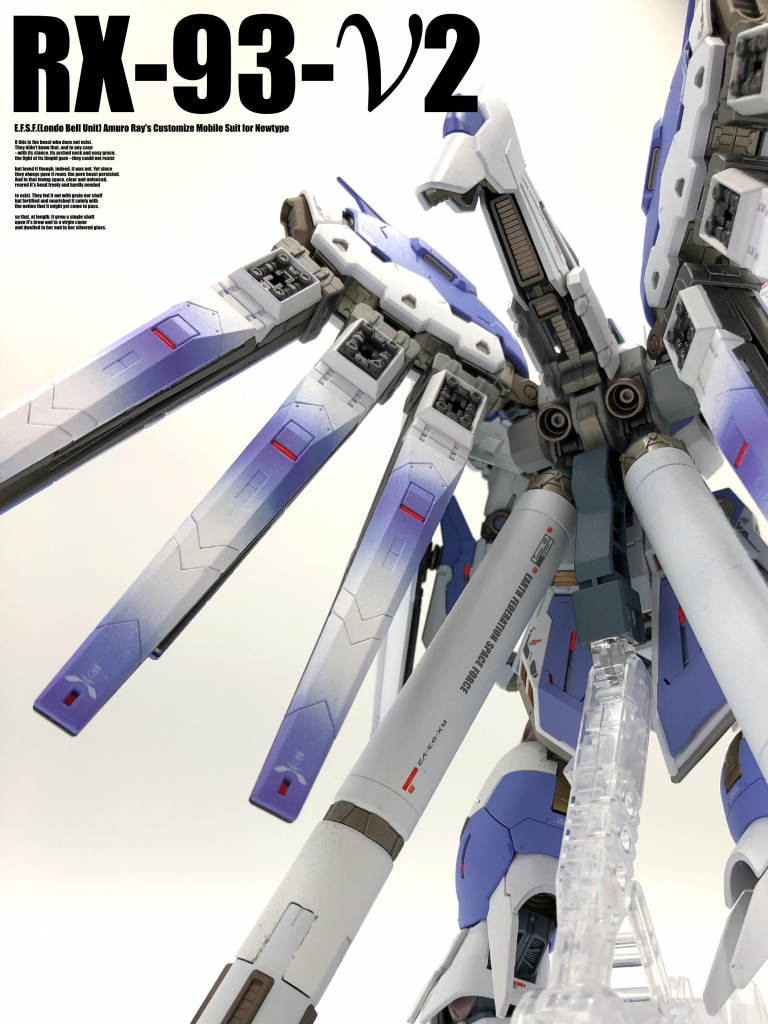 自立は一応可能ではありますが、ポージングを安定させるためにアクションベース5を使用しています。