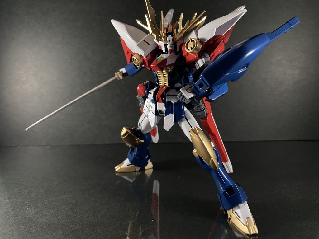 元ネタのBB戦士パッケージっぽいポーズで〆照明量とアングルでここまで印象違うのも珍しいですね。以上、飛天頑駄無超将軍でした。