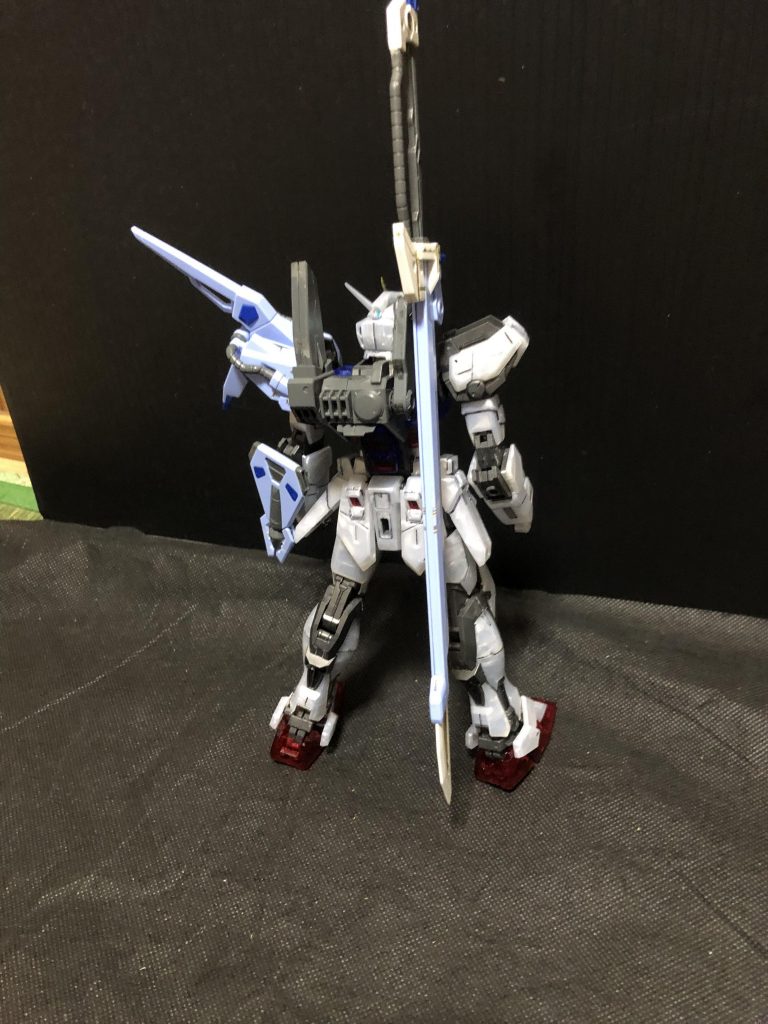 ソードストライクガンダム クリア–3枚目/制作者：アッキー