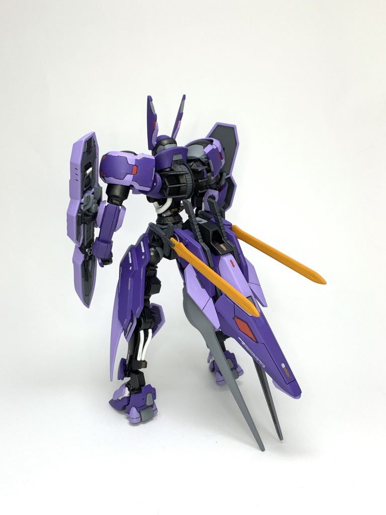 背面:ウェポンラックブースター装備