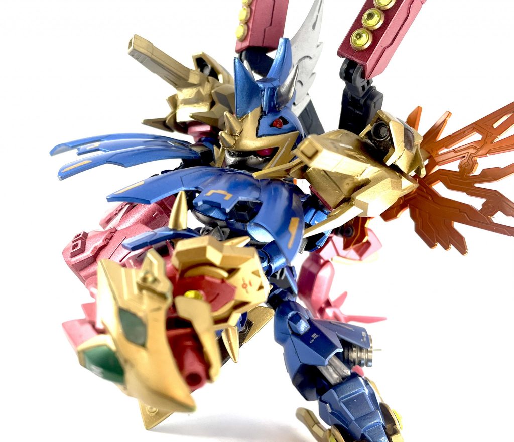 予定していなかった形態ですがアドリブで組んだにしてはなかなかでは…。このナイトサザビーは各部のジョイントを共通化する事で様々な形態に換装出来るようにした結果、生まれた形態ですね。