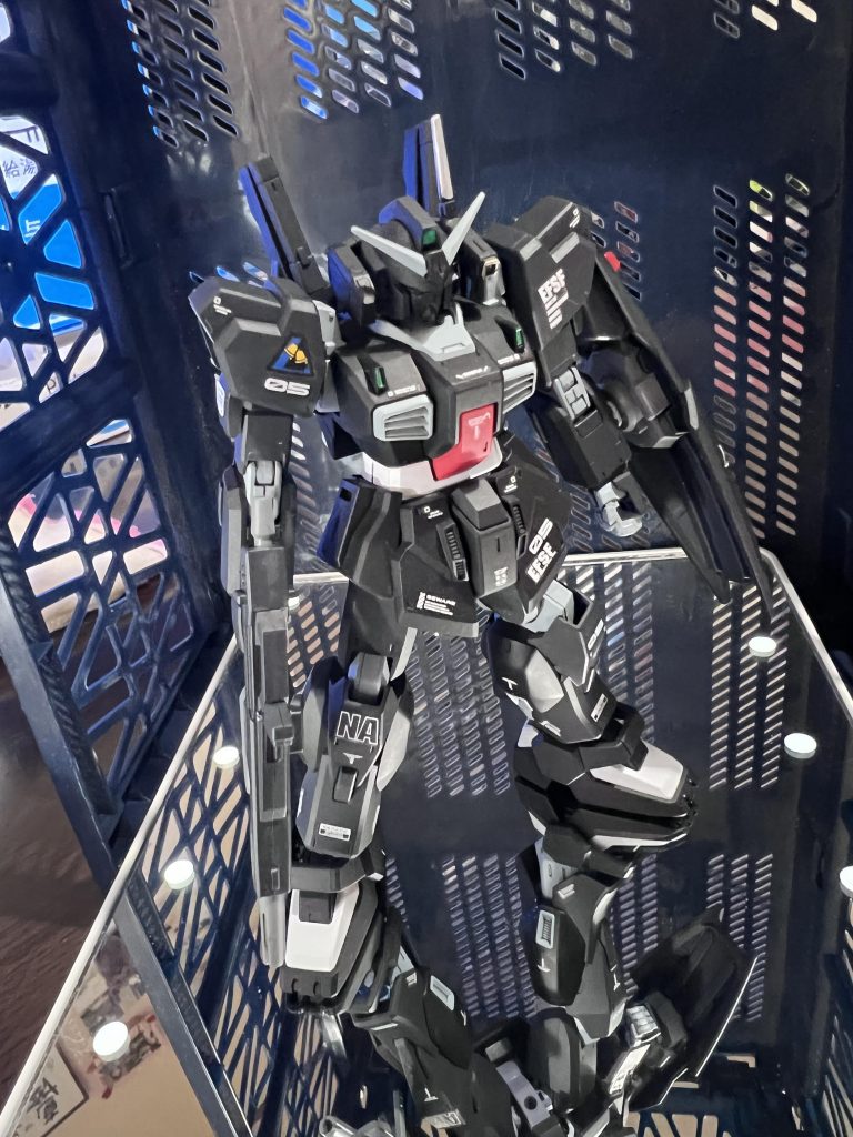 ガンダムMKⅡ ロンドベル治安維持遊撃部隊–4枚目/制作者：真樹京介