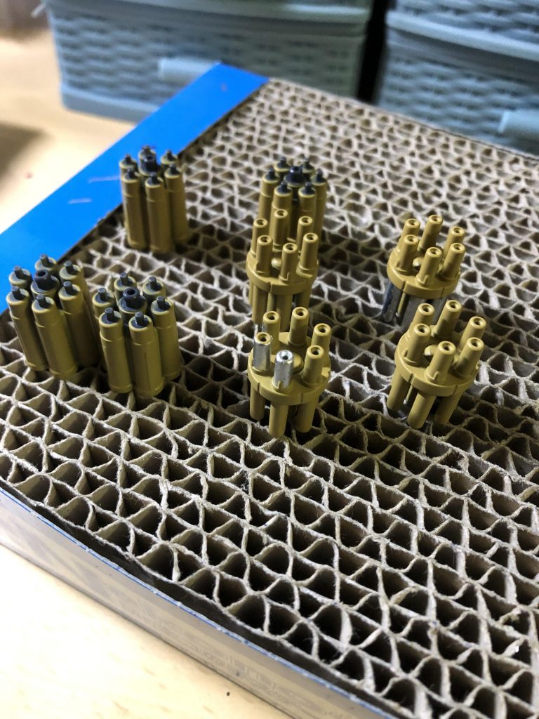 シリンダーの塗り分け細かくて大変でした💦