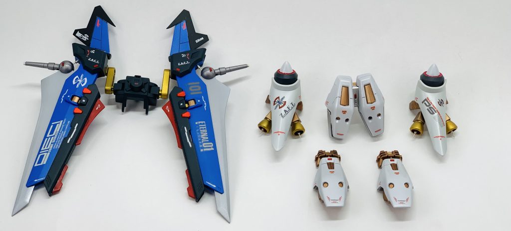 増加ブースターはマグネット仕込んでるので簡単に取り外しできます。ノワールストライカーにザフトマーク入れるのは非常に抵抗ありましたがかっこよさには勝てませんでした。