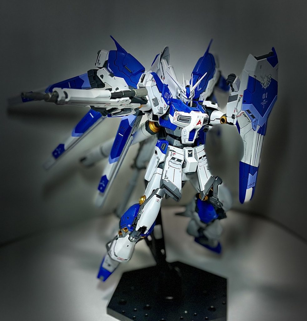 Hi-νを作っていると他のプラモデルに対してクオリティが高いという言葉を安易に使ってはいけないとしみじみ思いました。間違いなく日本が世界に誇る世界一のプラモデルキットだと思います。