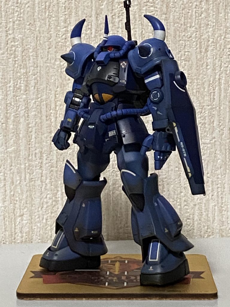 最後のつや消し前です。この時はちょっと色濃すぎ?と思いましたが、黒立ち上げは完全乾燥すると色が明るくなりますね。最近はようやっと加減が分かってきましたが、この頃は結果オーライでやってました。濃くても明るくても、色を重ねるとそれはそれで深みが出るのが良いところですね😁以上、長文にお付き合い頂き、ありがとうございました。ついに過去作のストックが無くなってしまったので、制作ペースを上げたくもあり、ここらで時間をかけた大作を作りたくもあり…とりあえず作りかけを終わらせてから考えます😅