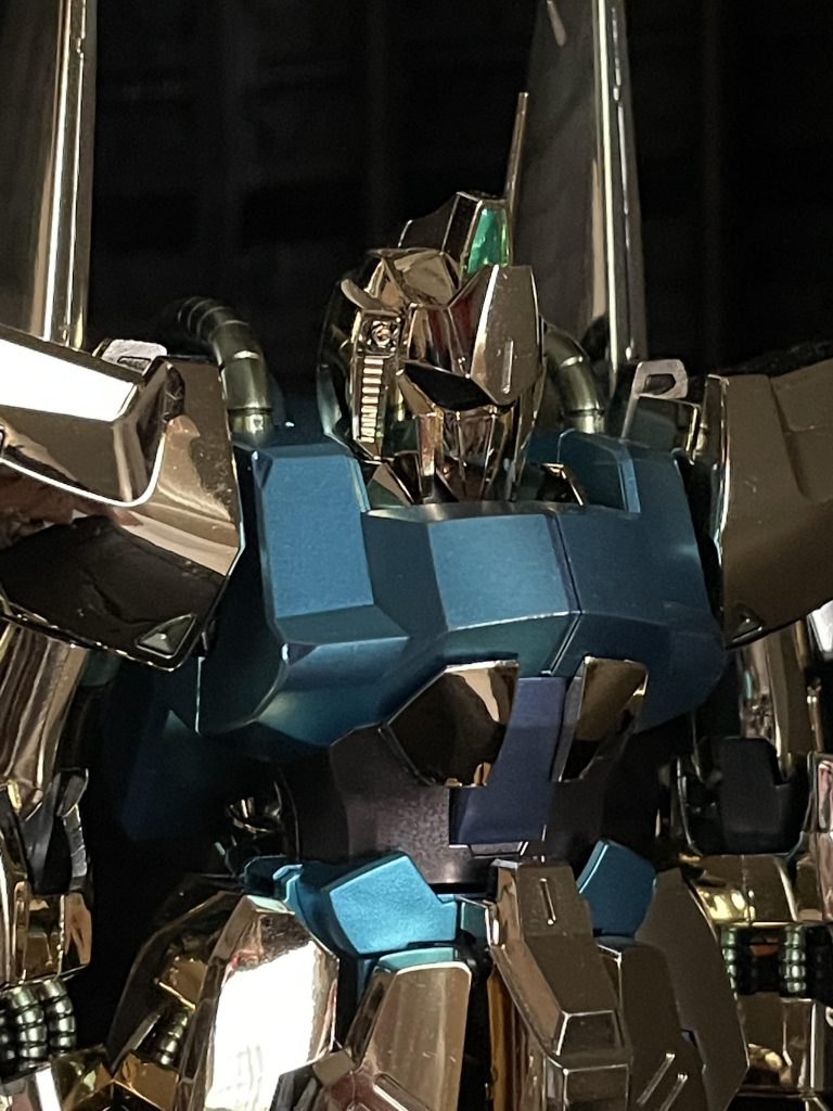 胸部.ガンダムメタブルーハッチ&脚部.ガンダムメタバイオレット腹部.ヘビーガンメタリックショックアブソーバー部.メタリックオレンジスラスター&動力部.メタリックイエローグリーン