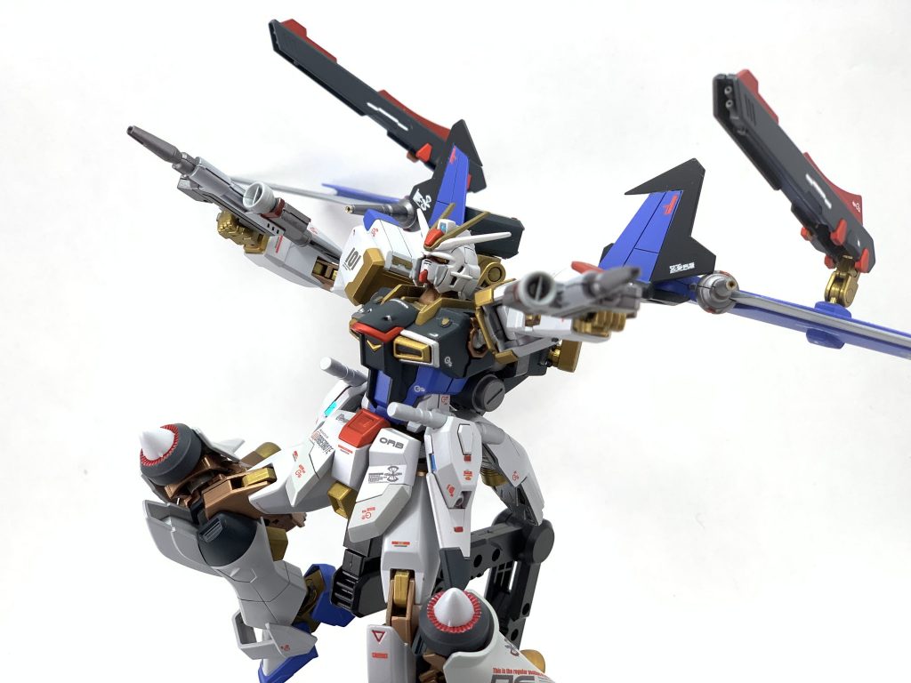 一応ハイマットフルバースト形態も可能です。当時デスティニーを見てて私設組織であるラクス陣営がストフリとインジャを建造したのがどうにも納得いかなかったので、10数年抱えてたモヤモヤを自分の納得いく形で作品にできてスッキリしました。