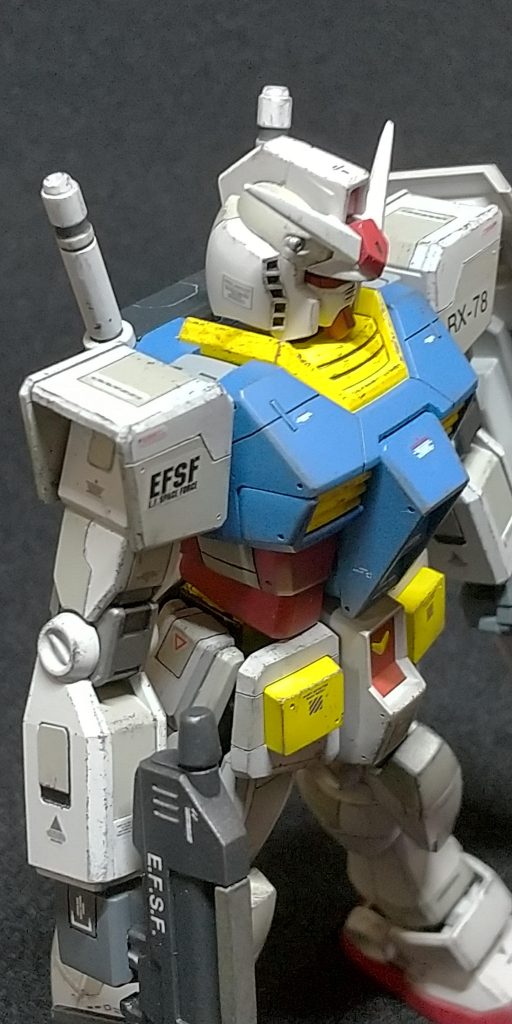 汚しはアクリルのグレー系をドライブラシでチッピングっぽく。