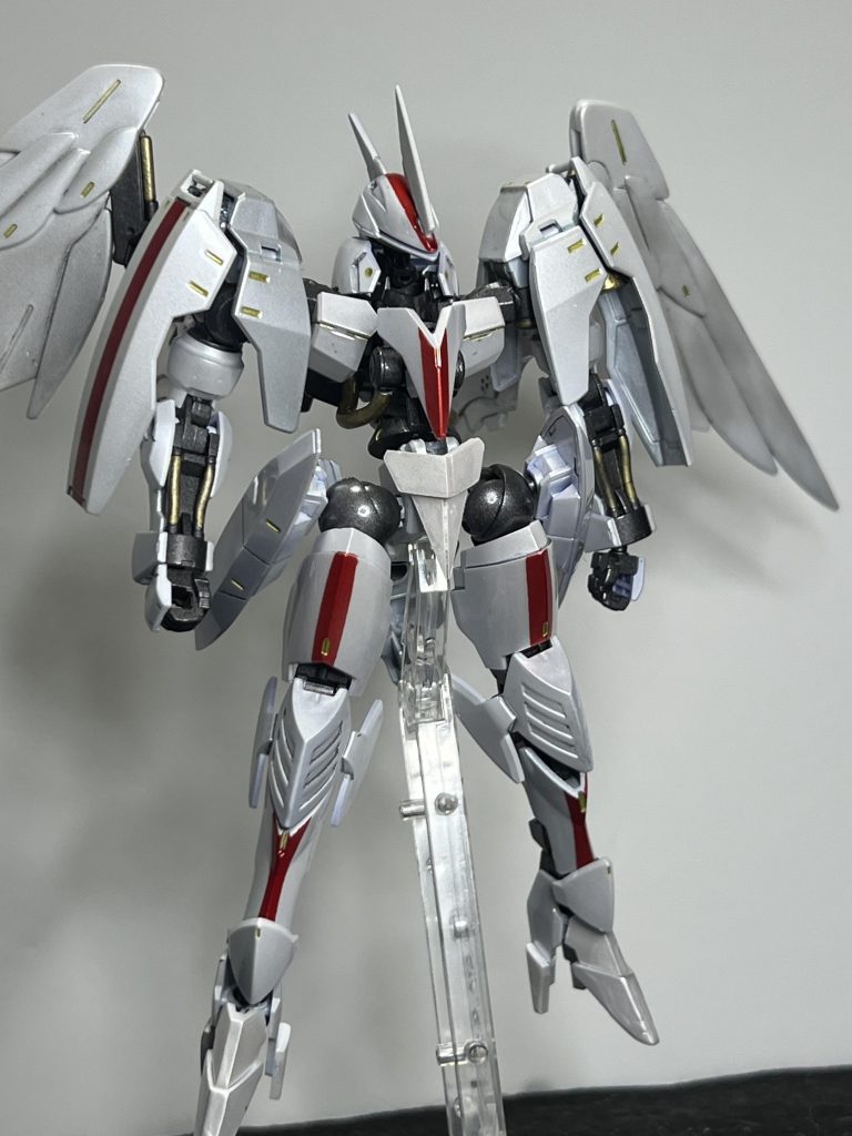 武器と盾を外して。カラーリングは王道ですよね。