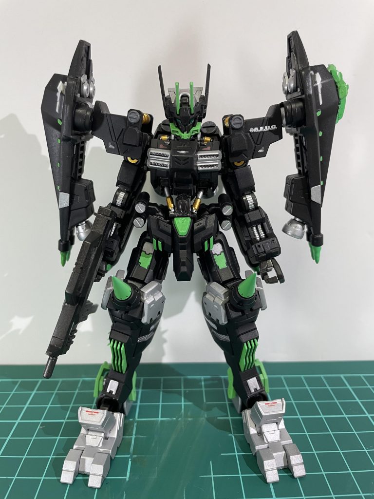 オリジナルカラーって難しいですね。色のバランスに悩みました。